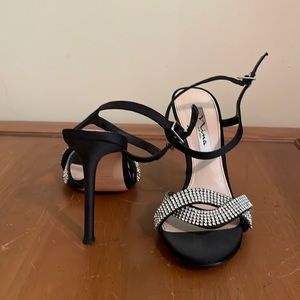 Size 7.5 Nina 4 inch Heels